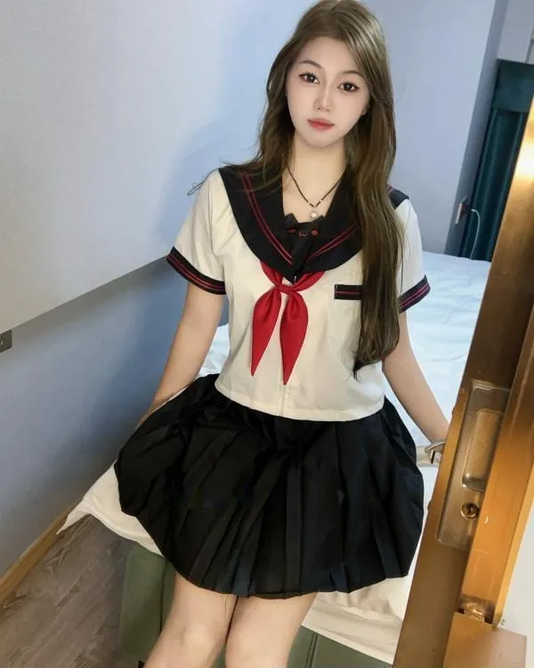 反差女友骚货萌萌