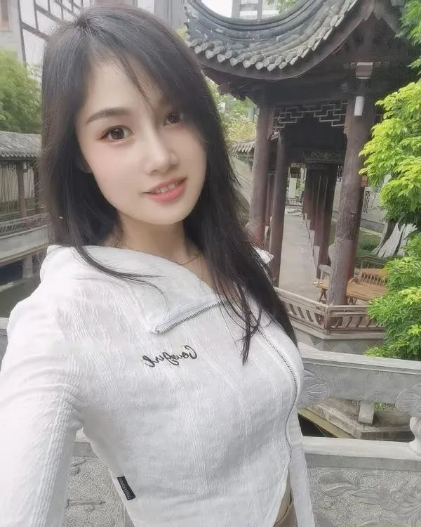 天府三街曼妙身姿