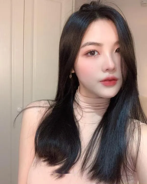 新建区丰满性感少妇