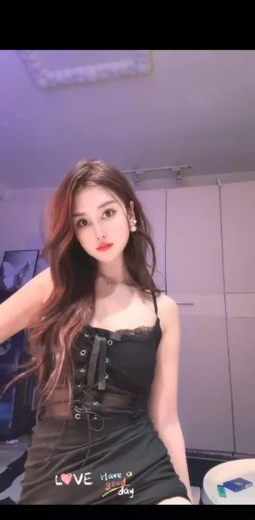 172大长腿小骚货