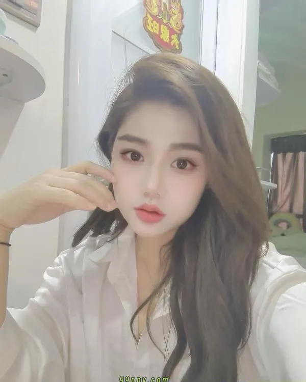 服务贴心小姐姐