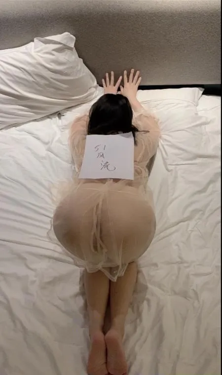 白嫩软乎小少妇