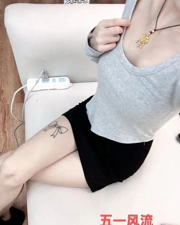 滨湖小萝莉