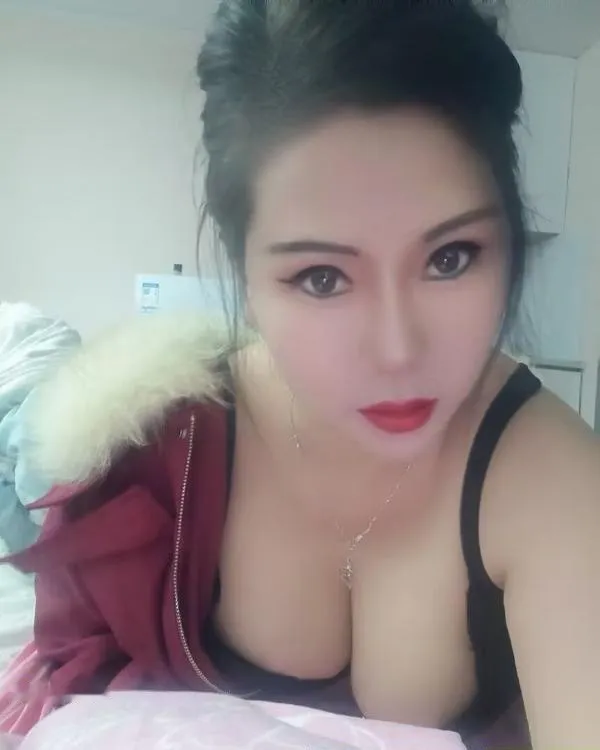 风骚大奶骚货