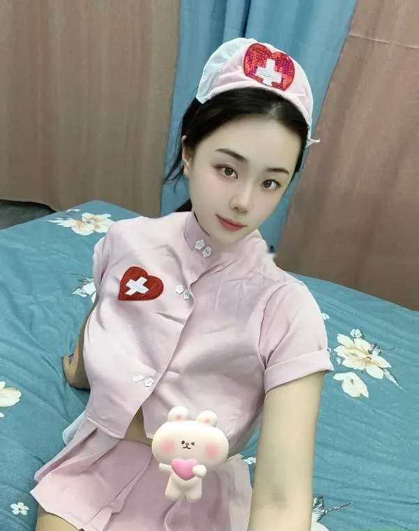 虎丘可爱妹子