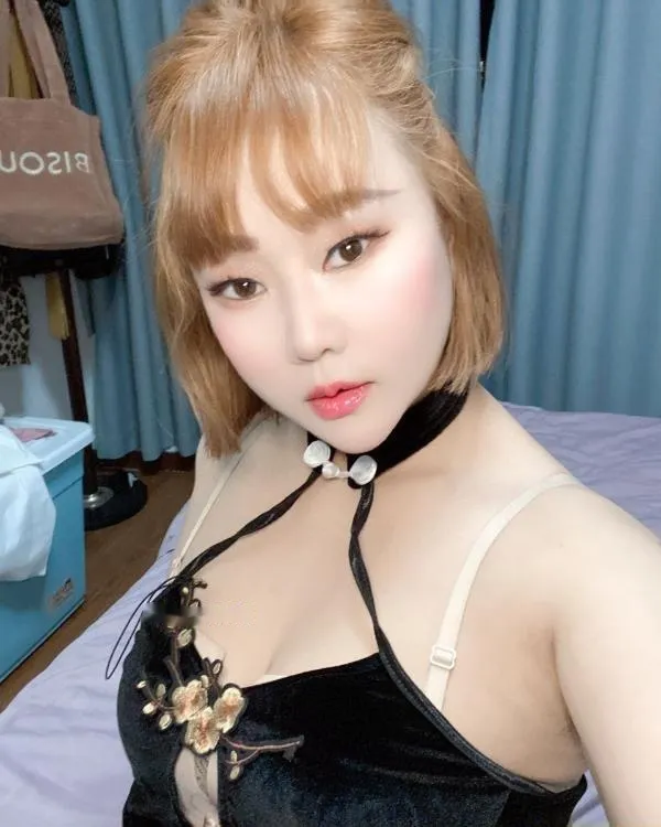 肥臀骚姨娘