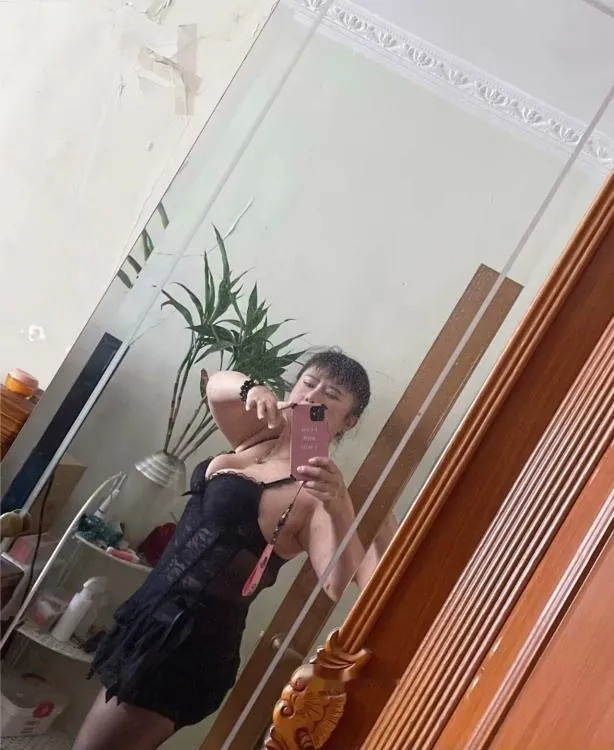 上海徐家汇大奶熟女