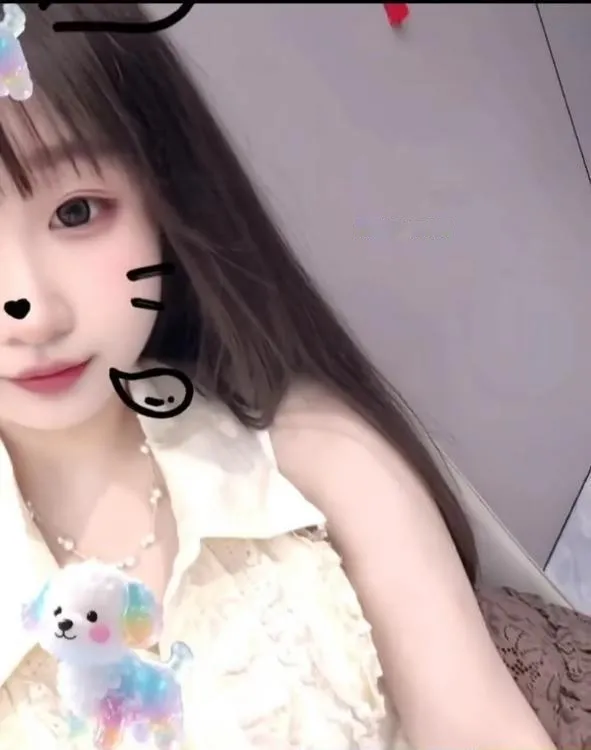 微胖萌妹