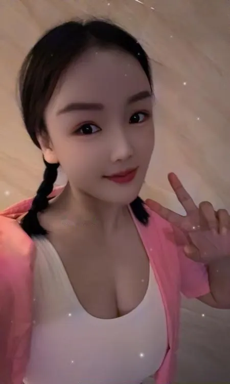 纯欲小姐姐依依