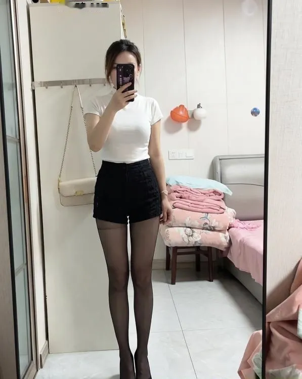 偲偲si小姐姐