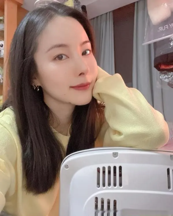 服务系朱莉姐姐