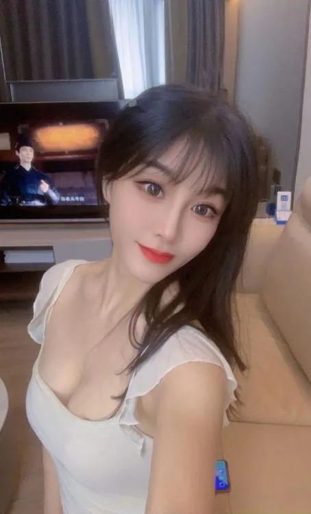 颜值高身材好姗姗