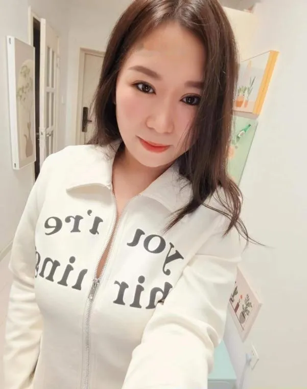 微胖气质型小少妇