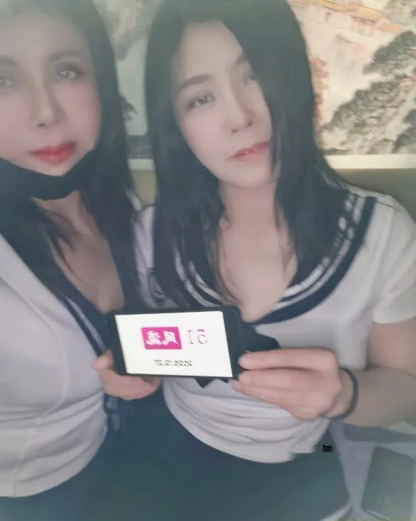 双飞风骚姐妹花