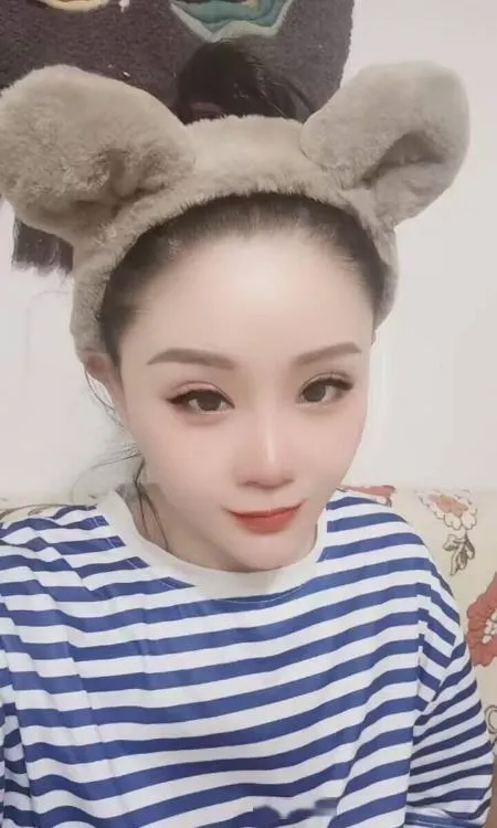性感热情的周小姐