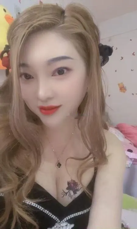 汉口大奶兰兰