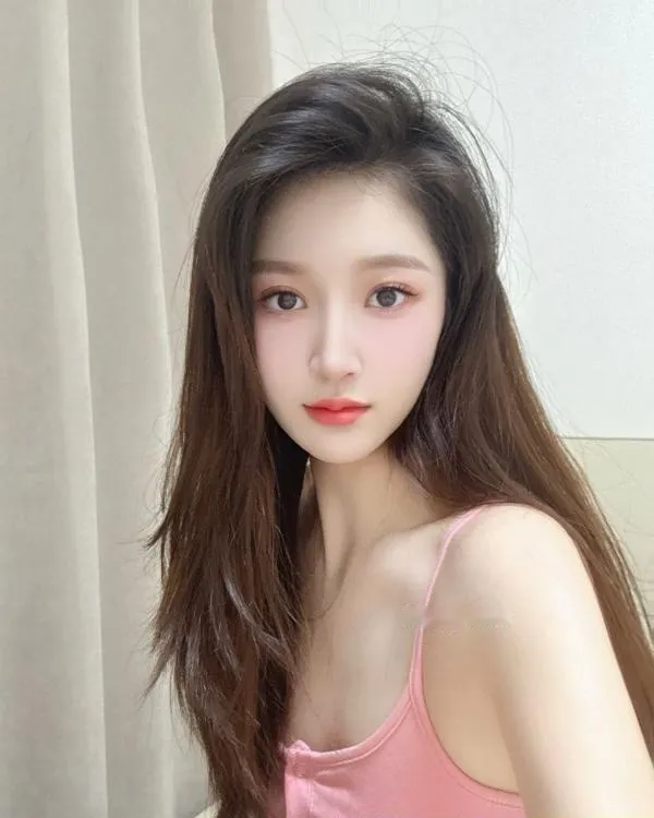 胸挺肤白颜值悠悠