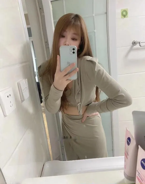 一米六七长肤白馒头