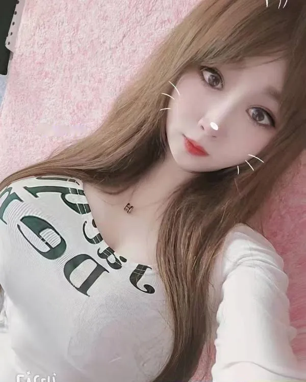 呼市巨乳小厨娘