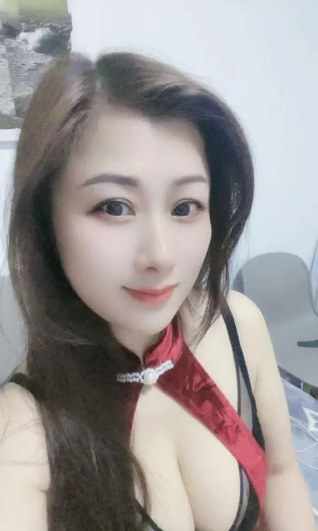 性价比大奶熟女
