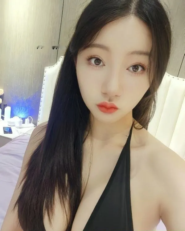 翘臀榨精少妇娜娜