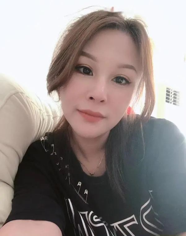 三通少妇月牙