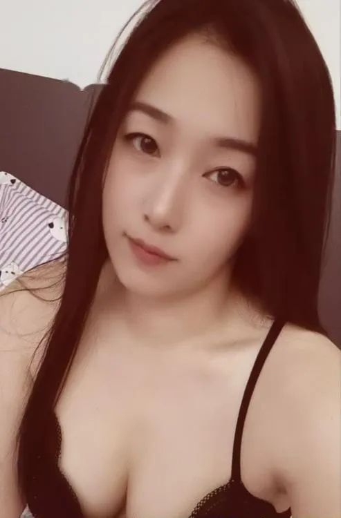 有韵味会动会夹的妹子