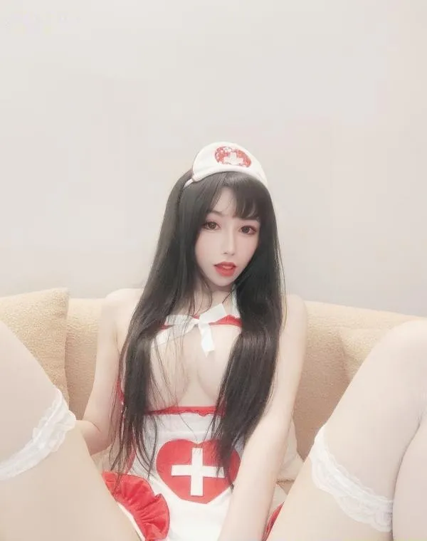 重庆护士制服诱惑樱桃