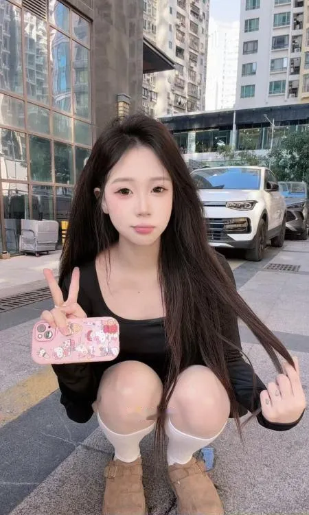 坂田大长腿服务型嫩妹