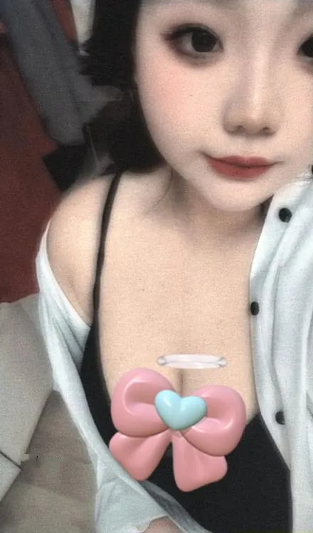 大奶嫩妹瑶瑶