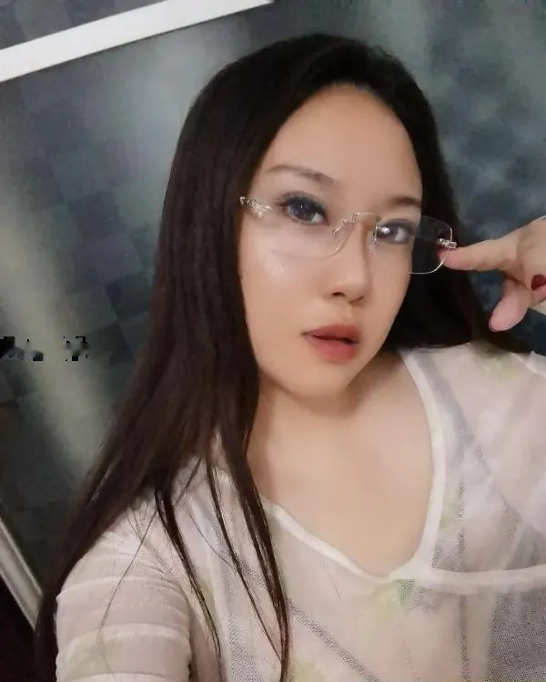 出击少妇莹儿