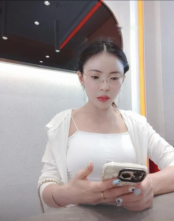 杨洋枫叶