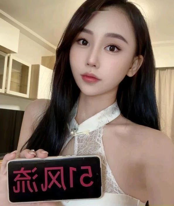 洗村长腿御姐梓晴