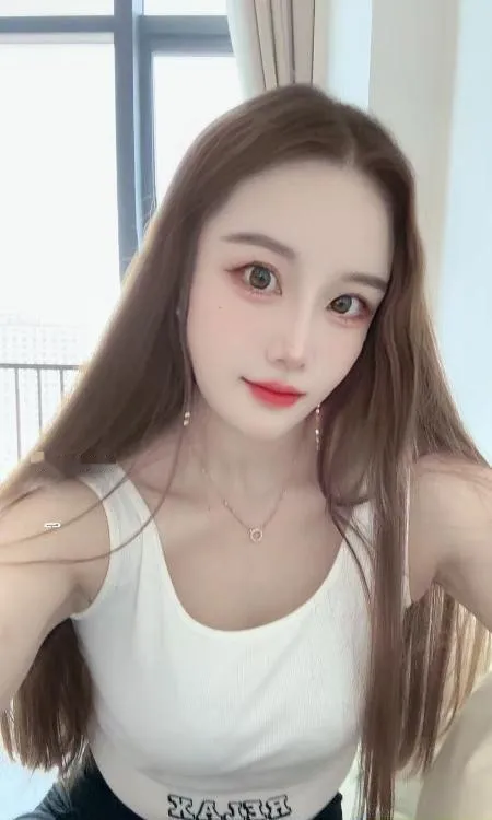 肤白颜值女友西宝