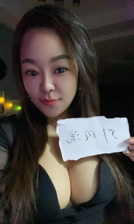 潮喷女郎三通女神