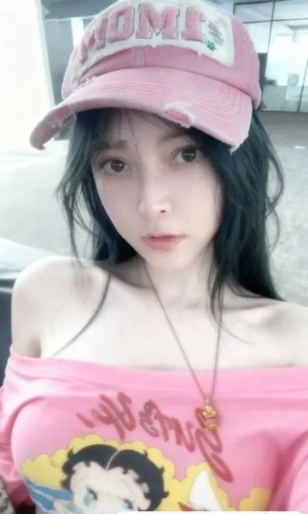 服务系大胸一线天少妇