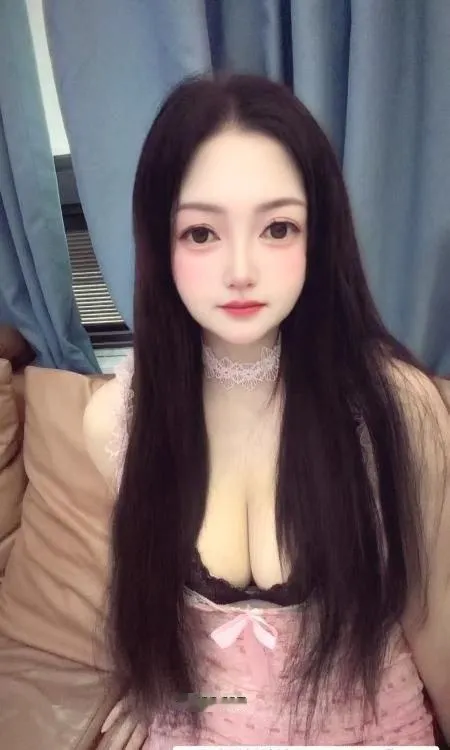 石湖性感大胸姐姐