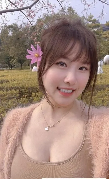 性感大奶丰满少妇