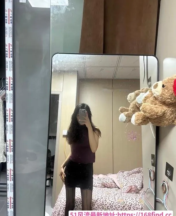 口爆模特身材小骚货