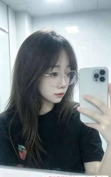 00后气质小妹