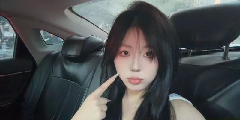 下火尤物恩雅