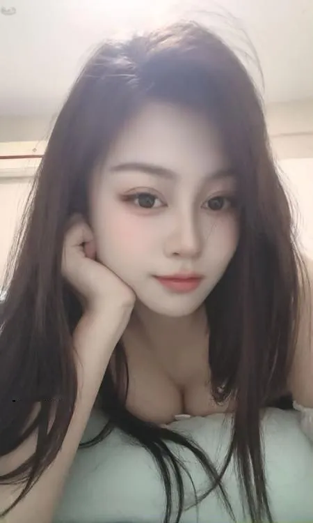 秦淮大胸小姐姐