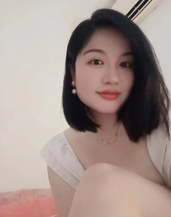 深圳宝安大奶妹