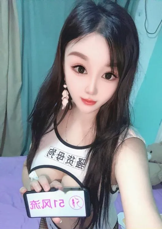 身材好大胸妹