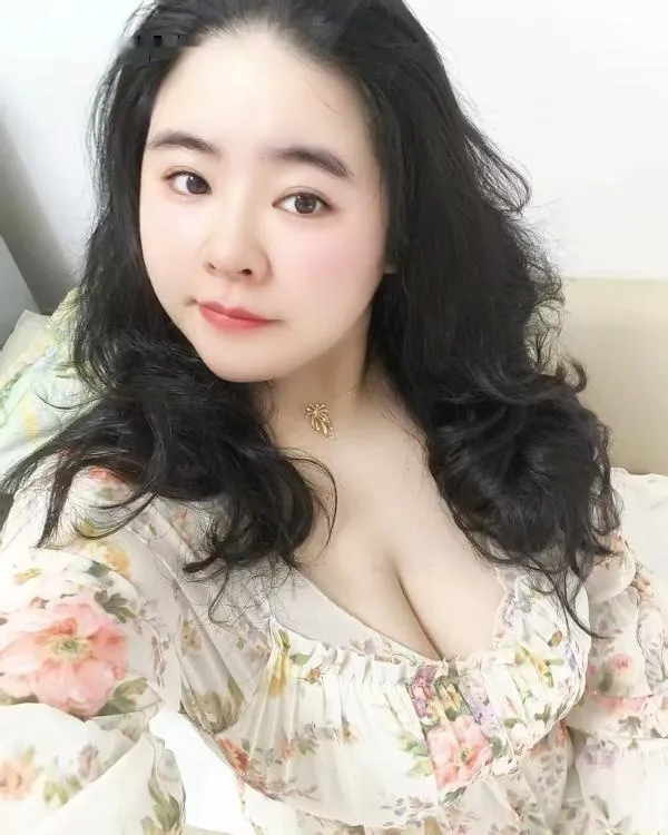 南山乳神露露