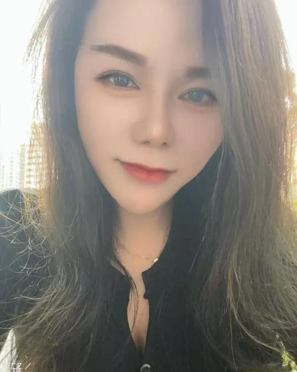罗湖向西御姐