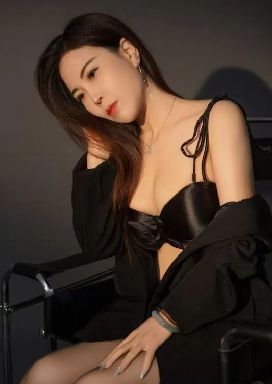 白云邻家姐姐