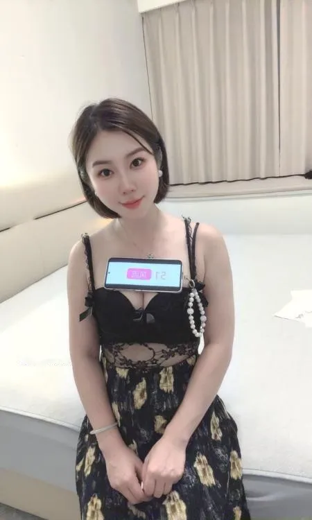 白云尤物朵朵