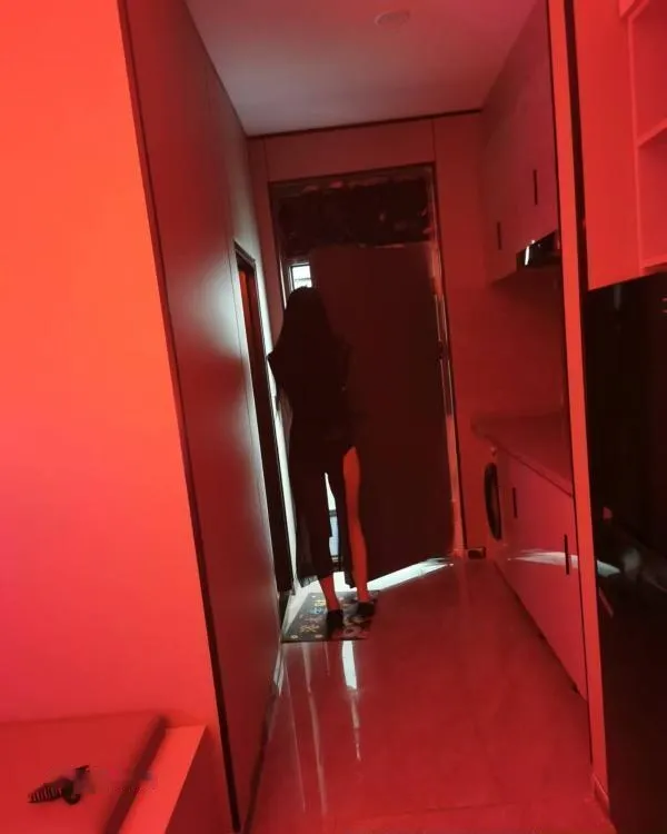 南开大奶美少妇比