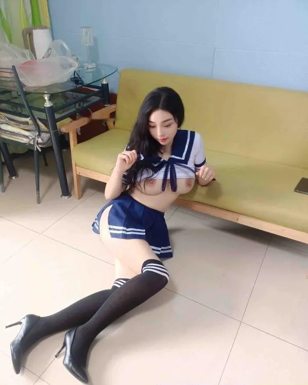 妖艳风骚御姐